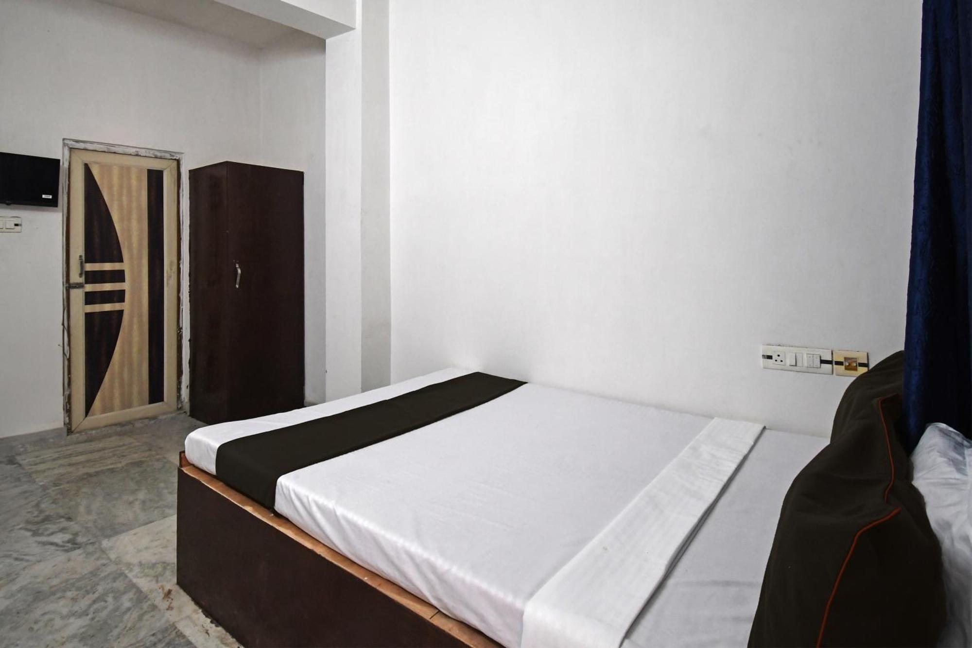 Oyo Hotel Chinar Park Calcutta Buitenkant foto
